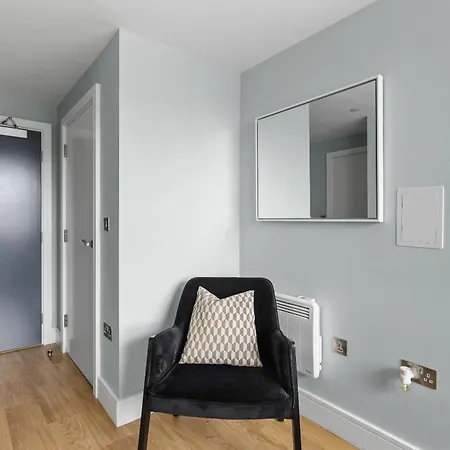 Luxurious One Bedroom Apartment In Bond Street Chelmsford Exterior photo