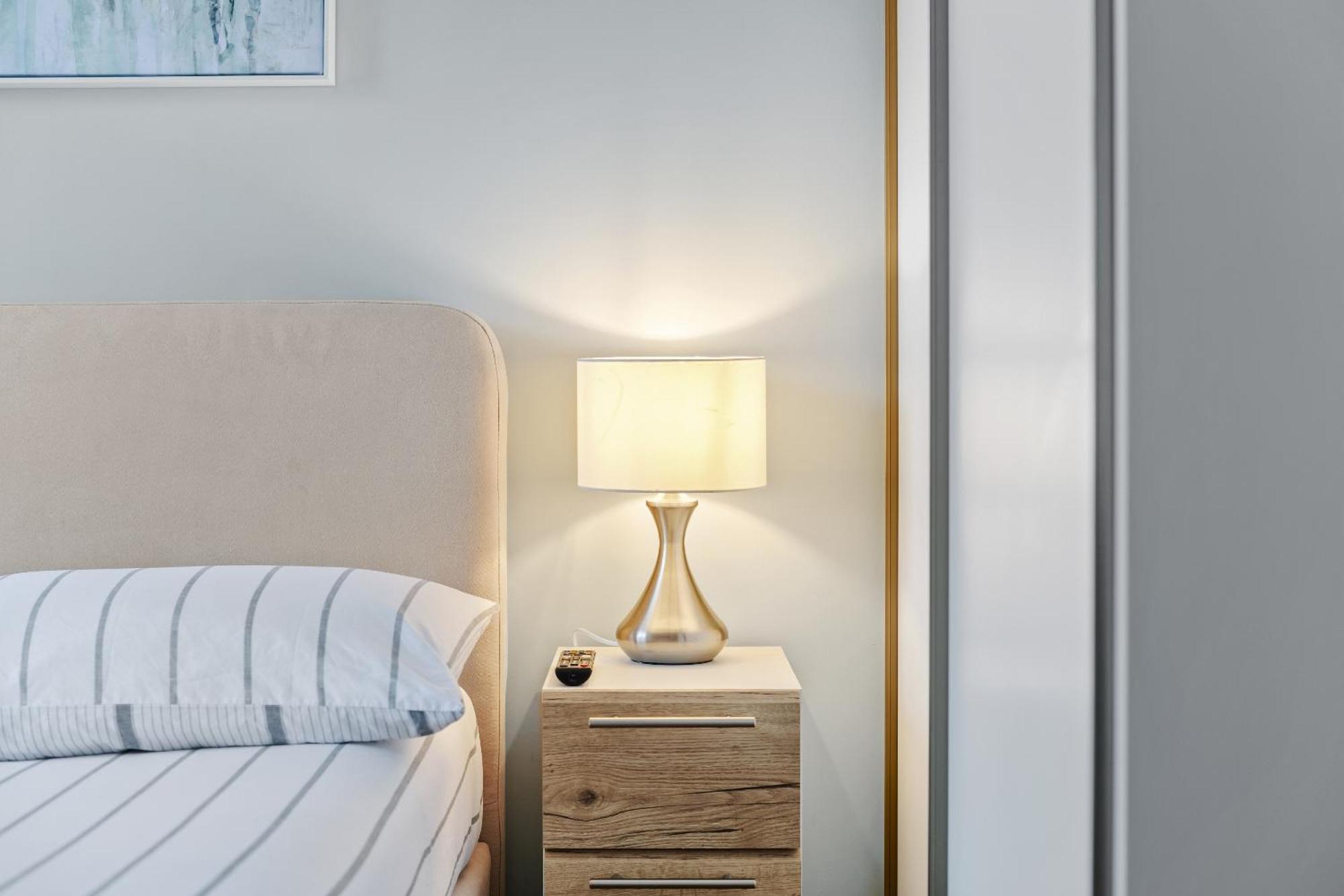 Apartment Luxurious One Bedroom In Bond Street *