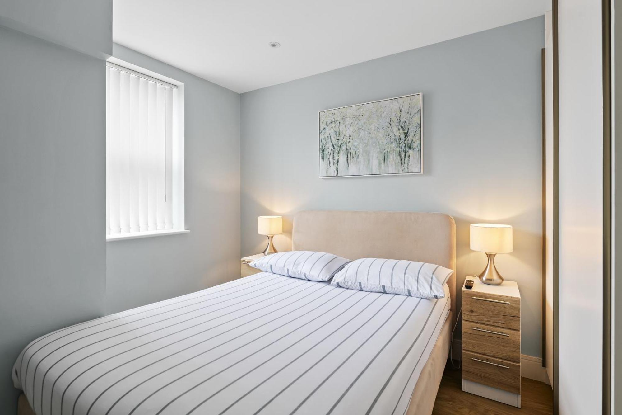 Luxurious One Bedroom In Bond Street *